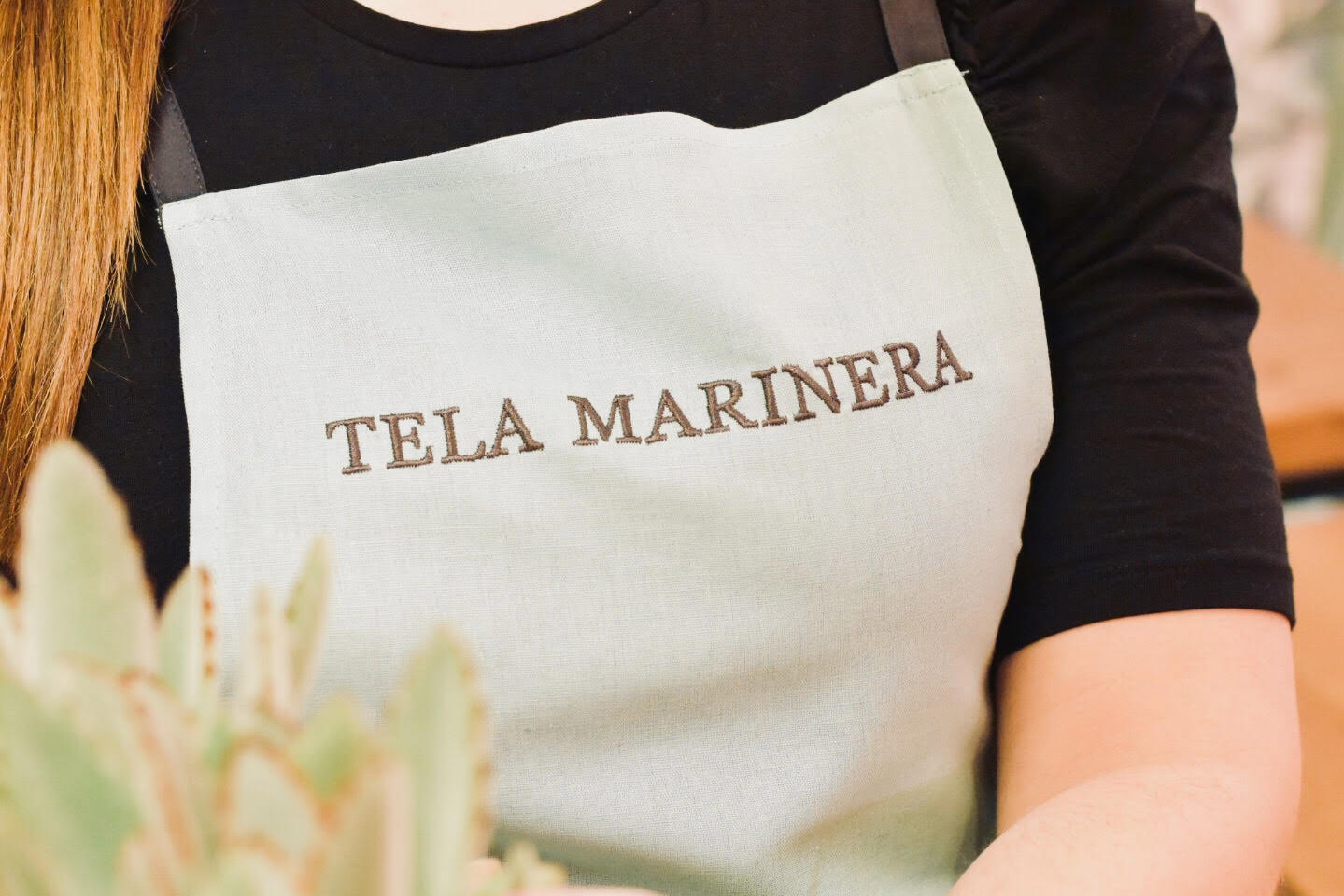 Delantal bordado para Tela Marinera